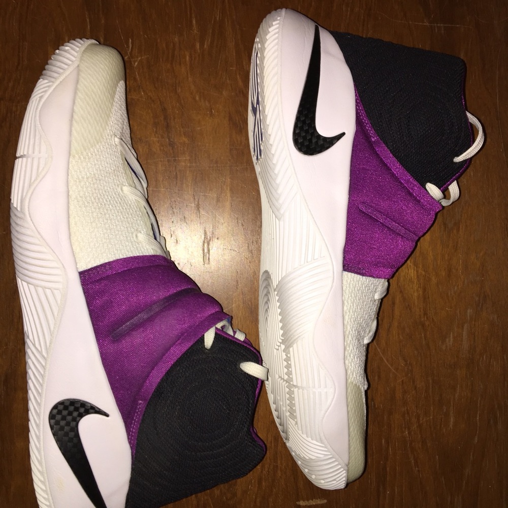 Kyrie 2 “kyrache” size 13